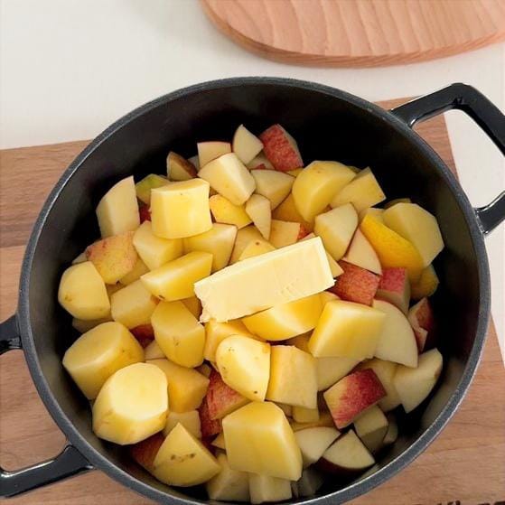 Pastinaken-Apfel Suppe: Herrlich cremig und luftig